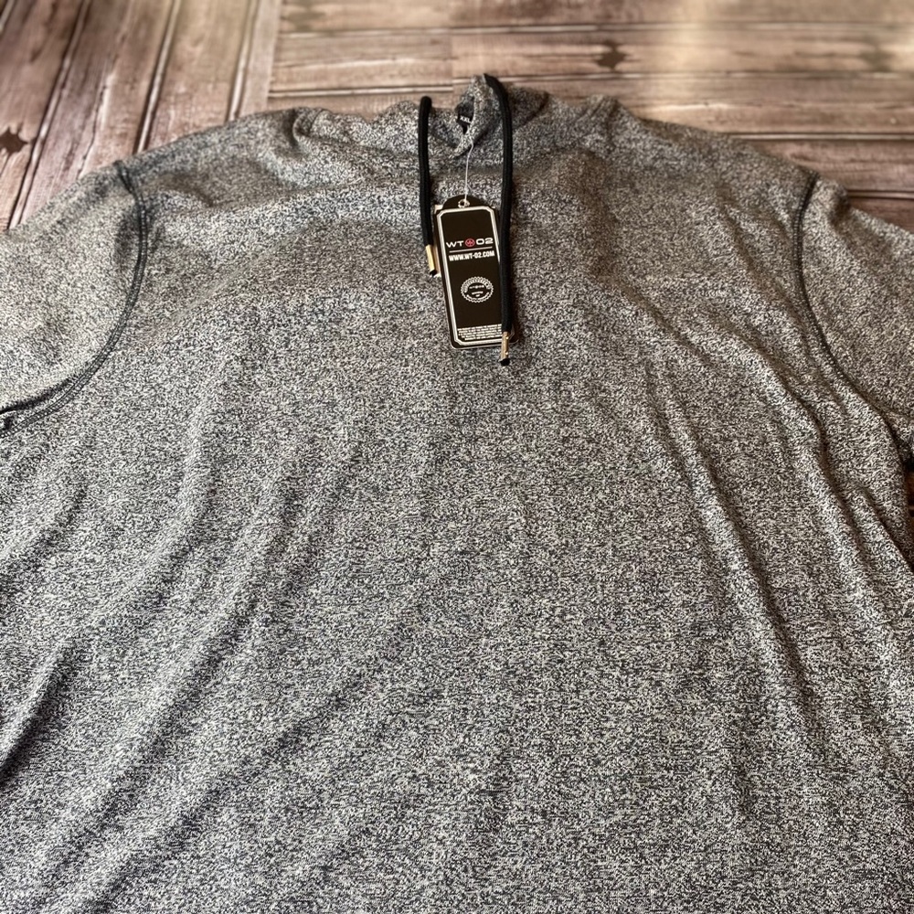 WT 02 men’s hooded tee shirt